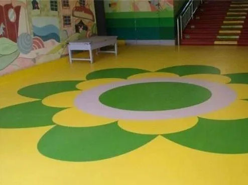 幼兒園塑膠地板怎么樣？幼兒園塑膠地板有害健康嗎？